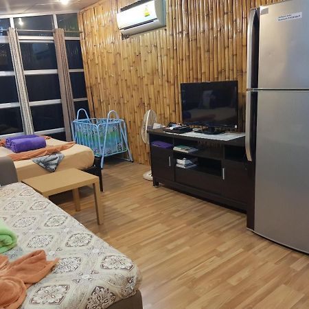 Zone6 Coworking Beach Apartment Old 2W Beach Hostel, Koh Samui Бопхут Экстерьер фото
